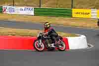 Vintage-motorcycle-club;eventdigitalimages;mallory-park;mallory-park-trackday-photographs;no-limits-trackdays;peter-wileman-photography;trackday-digital-images;trackday-photos;vmcc-festival-1000-bikes-photographs